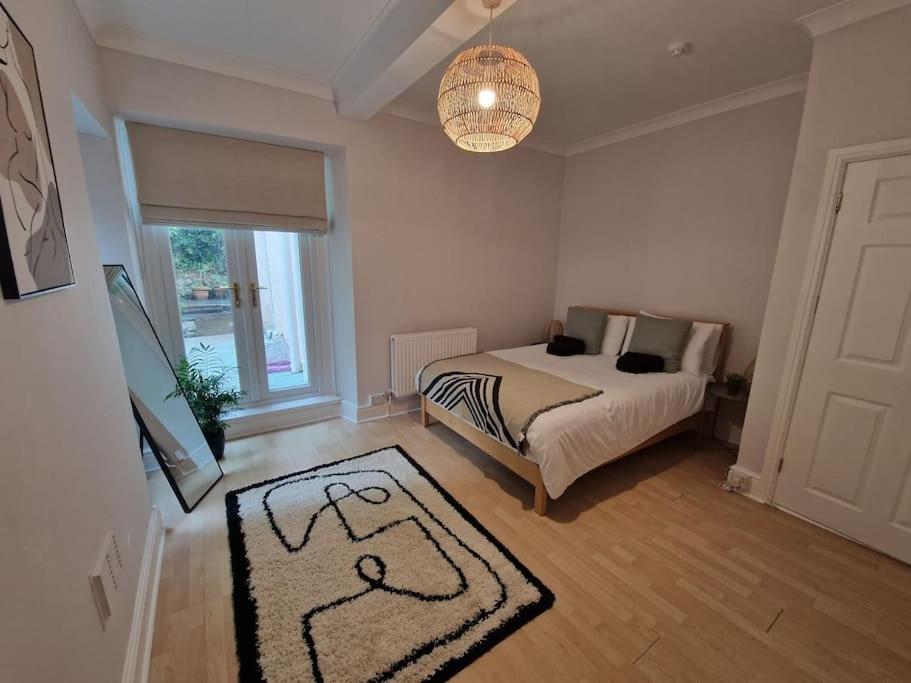 Lovely Seafront Apartment With Garden Swansea Exteriör bild